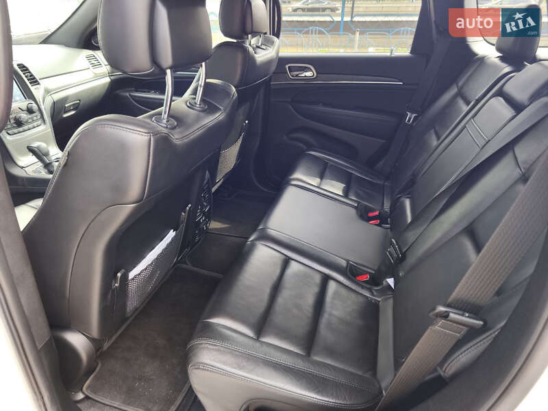Внедорожник / Кроссовер Jeep Grand Cherokee 2017 в Киеве
