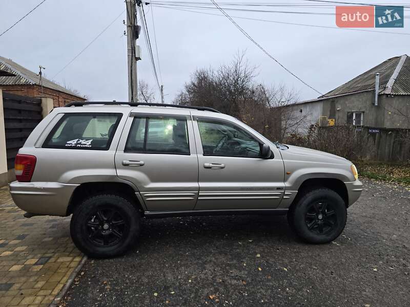 Внедорожник / Кроссовер Jeep Grand Cherokee 2002 в Харькове