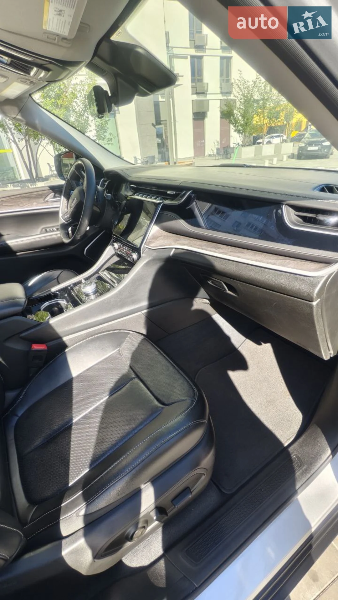 2022 Jeep Grand Cherokee - мініатюра 46
