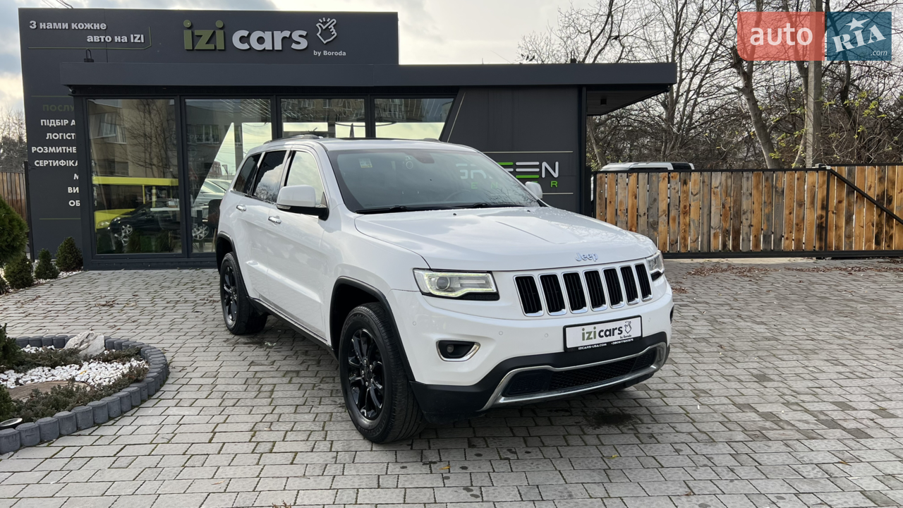 В продажі справжній позашляховик Jeep Grand Cherokee 4x4 3.0 дизель в комплектації Limited.
Авто в збереженому стані. Вкладень не потребує.
По комплектації:
-безкоючовий доступ
-панорама
-люк
-електропривід багажника
-підігрів всіх сидінь
-обдув передніх сидінь
-пам?ять водійського сидіння
-підігрів та електрорегулювання керма
-круїз контроль
-зміна режиму їзди
-переносний ліхтарик в багажнику
-підрульовіпелюстки перемикання передач
-камера заднього огляду та парктроніки
Та безліч функцій для вашого комфорту.
За детальною інформацією телефонуйте.
Також авто доступне в лізинг або кредитування на вигідних умовах.

