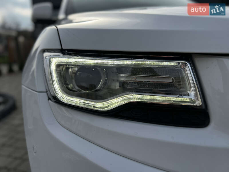 Внедорожник / Кроссовер Jeep Grand Cherokee 2016 в Львове