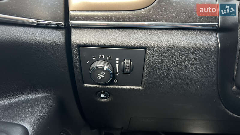 Внедорожник / Кроссовер Jeep Grand Cherokee 2016 в Львове