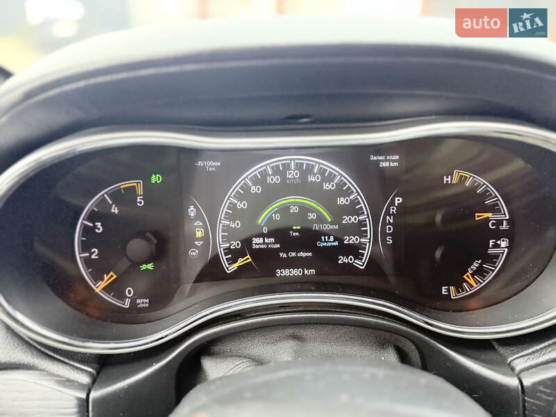 Внедорожник / Кроссовер Jeep Grand Cherokee 2013 в Костополе