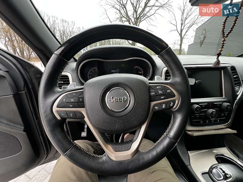 Внедорожник / Кроссовер Jeep Grand Cherokee 2015 в Львове