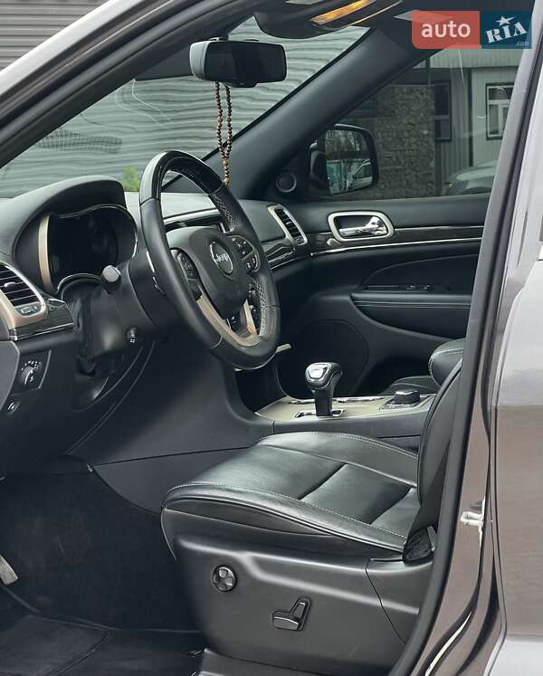Внедорожник / Кроссовер Jeep Grand Cherokee 2015 в Львове