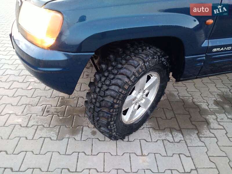 Внедорожник / Кроссовер Jeep Grand Cherokee 2003 в Воловце