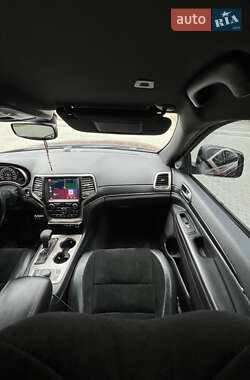 Внедорожник / Кроссовер Jeep Grand Cherokee 2017 в Львове