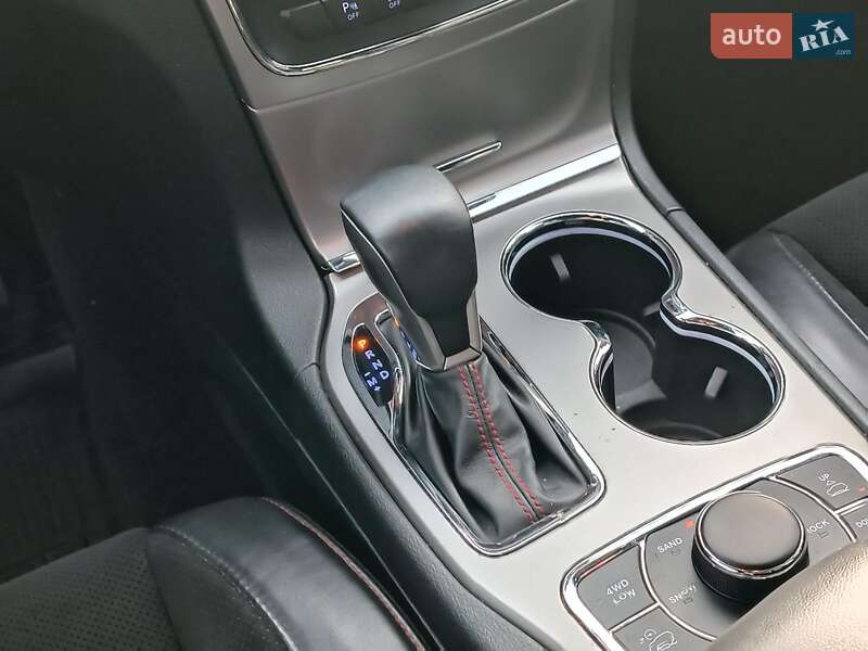 Внедорожник / Кроссовер Jeep Grand Cherokee 2016 в Харькове