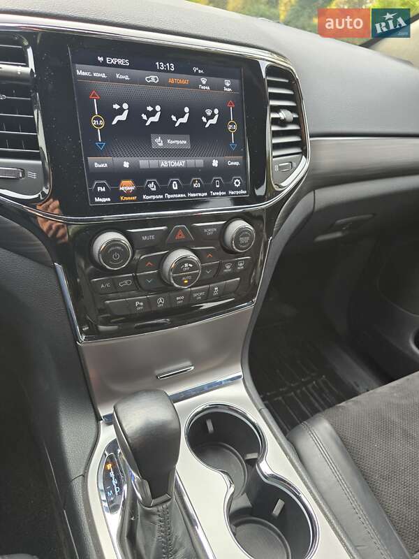 Позашляховик / Кросовер Jeep Grand Cherokee 2020 в Ужгороді