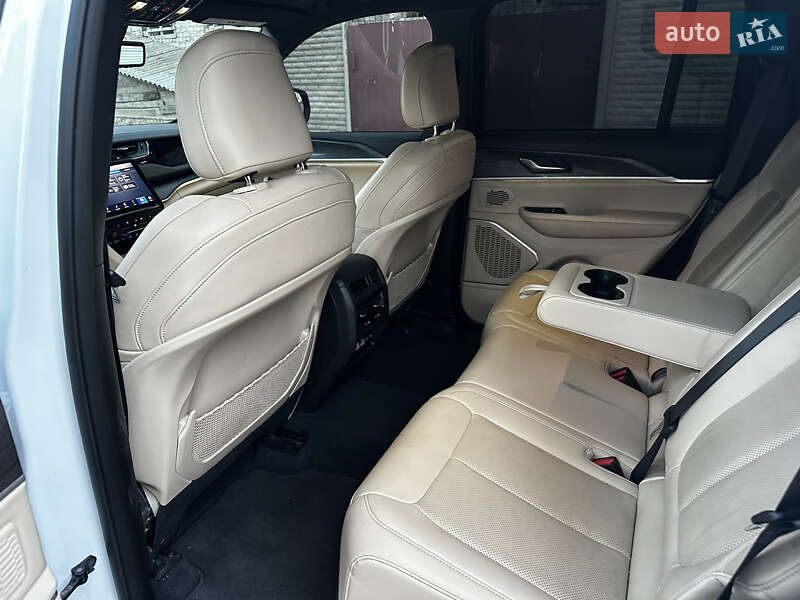 Внедорожник / Кроссовер Jeep Grand Cherokee 2022 в Харькове