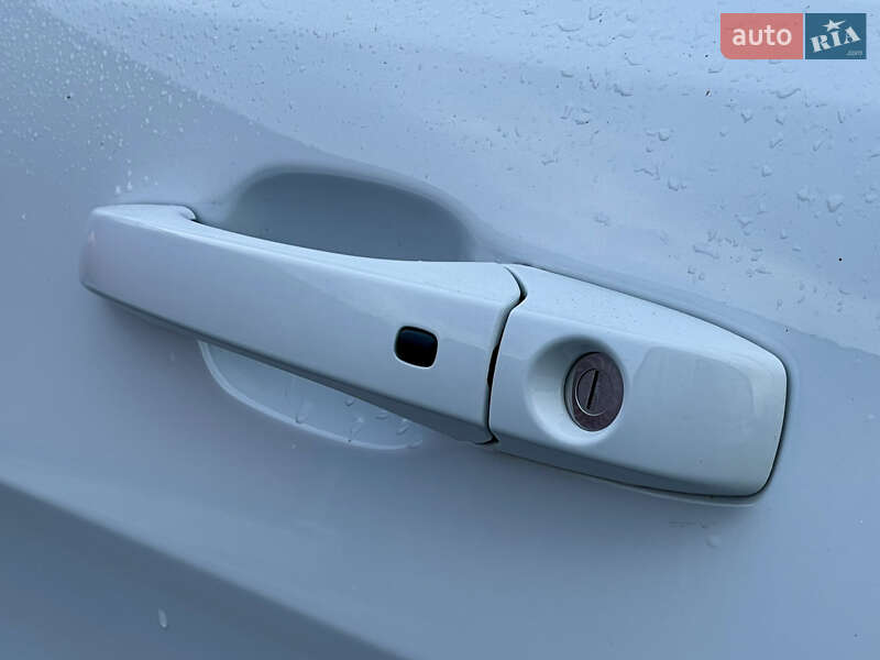 Внедорожник / Кроссовер Jeep Grand Cherokee 2017 в Киеве