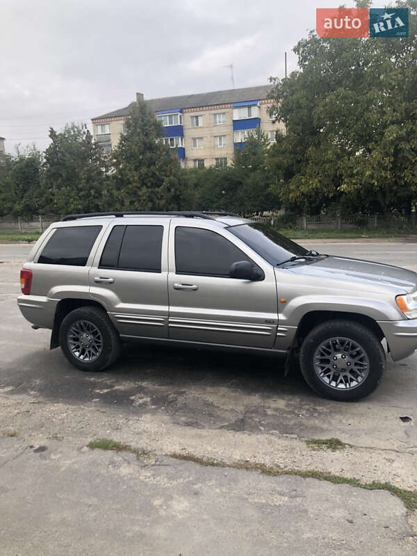 Внедорожник / Кроссовер Jeep Grand Cherokee 2002 в Виннице