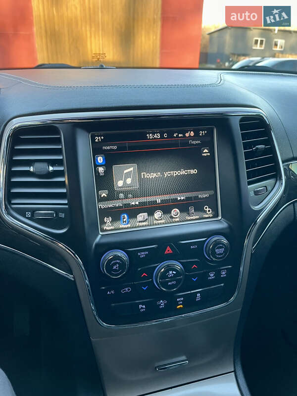 Внедорожник / Кроссовер Jeep Grand Cherokee 2016 в Млинове