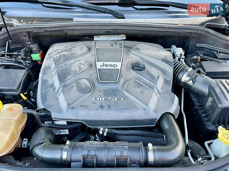 Внедорожник / Кроссовер Jeep Grand Cherokee 2016 в Млинове