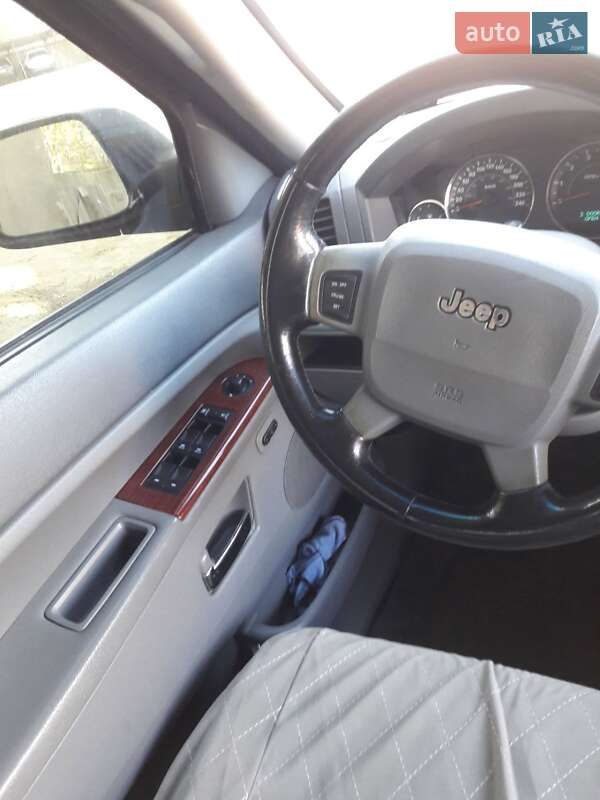Внедорожник / Кроссовер Jeep Grand Cherokee 2006 в Одессе