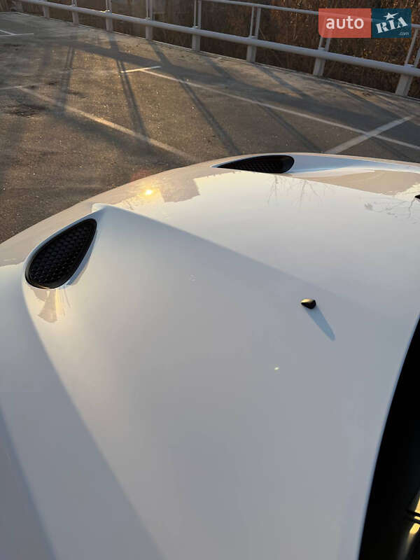 Внедорожник / Кроссовер Jeep Grand Cherokee 2016 в Киеве