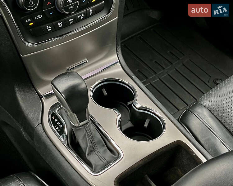 Внедорожник / Кроссовер Jeep Grand Cherokee 2019 в Киеве фото 24 Внедорожник / Кроссовер Jeep Grand Cherokee 2019 в Киеве