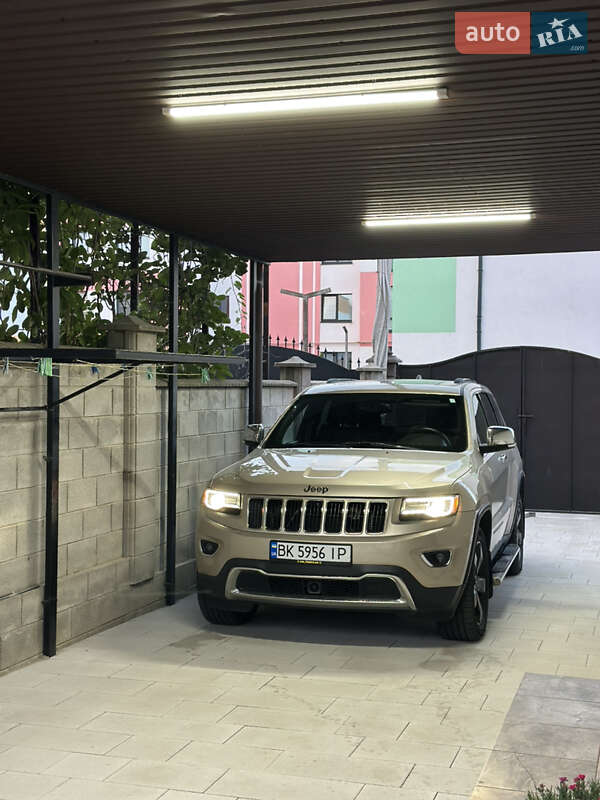 Внедорожник / Кроссовер Jeep Grand Cherokee 2013 в Ровно