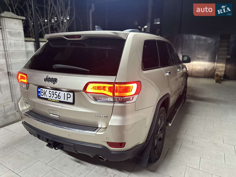 Внедорожник / Кроссовер Jeep Grand Cherokee 2013 в Ровно