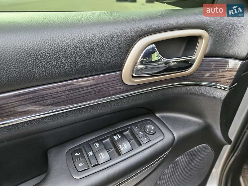Внедорожник / Кроссовер Jeep Grand Cherokee 2016 в Одессе