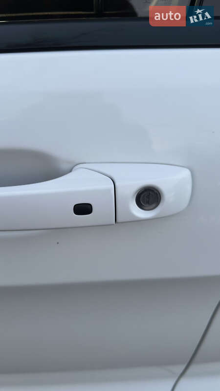 Внедорожник / Кроссовер Jeep Grand Cherokee 2017 в Смеле