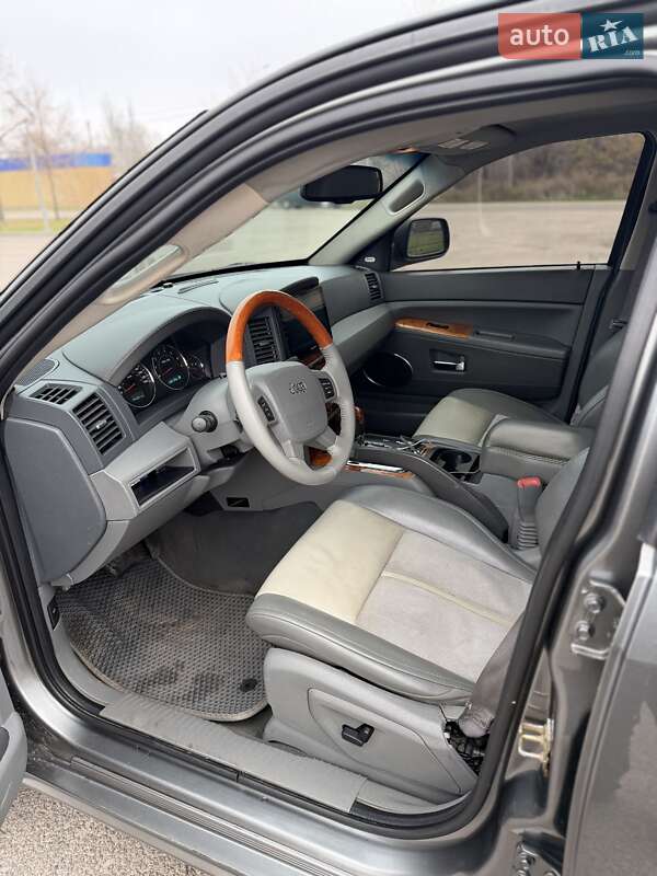 Внедорожник / Кроссовер Jeep Grand Cherokee 2006 в Днепре