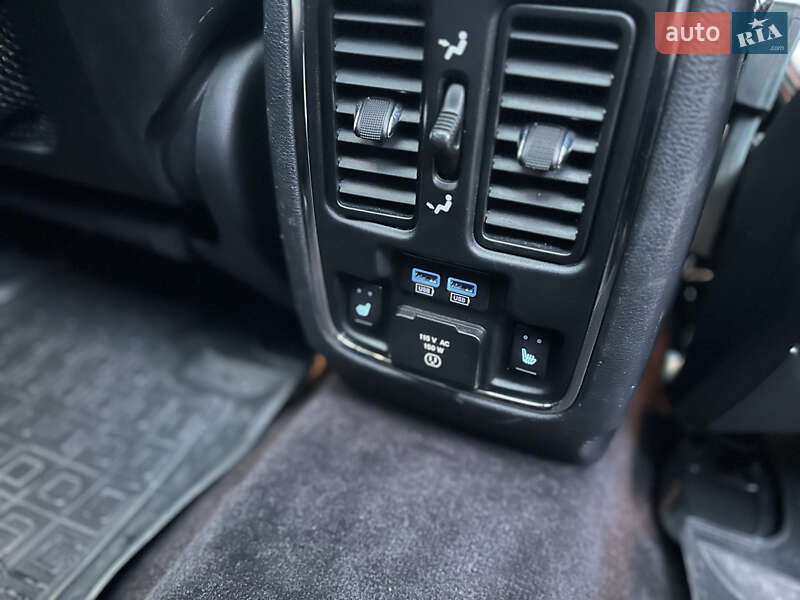 Внедорожник / Кроссовер Jeep Grand Cherokee 2016 в Львове