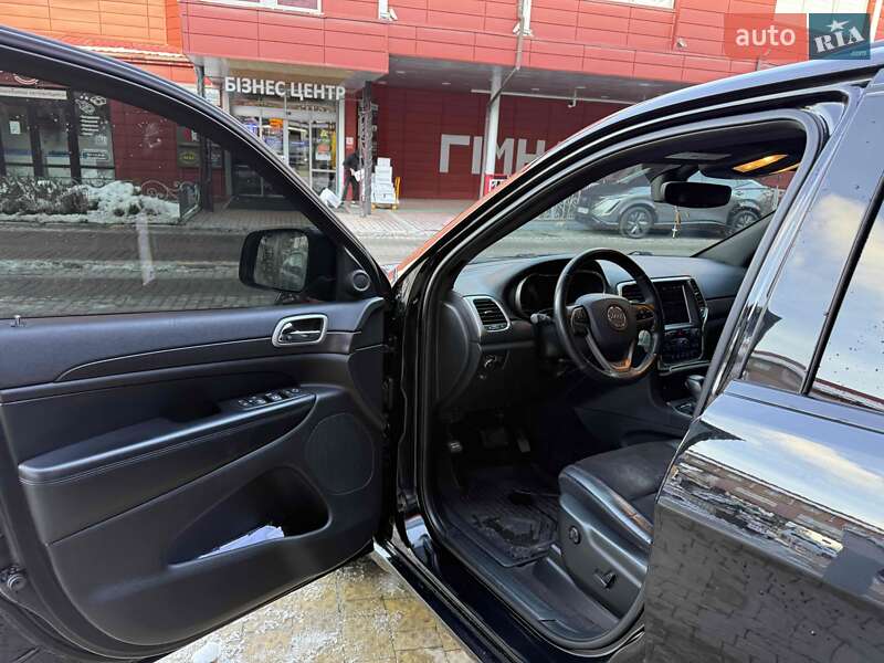 Позашляховик / Кросовер Jeep Grand Cherokee 2018 в Львові