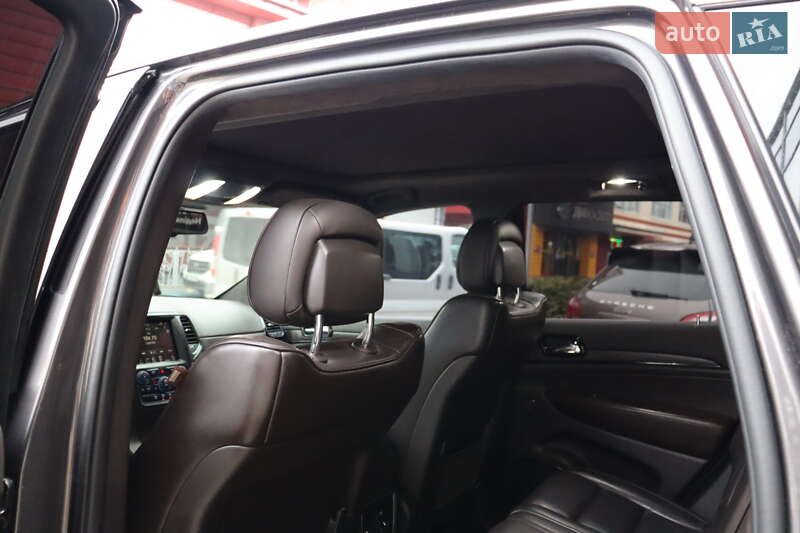 Внедорожник / Кроссовер Jeep Grand Cherokee 2014 в Львове