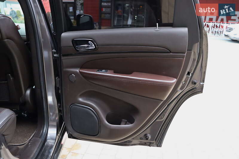Внедорожник / Кроссовер Jeep Grand Cherokee 2014 в Львове