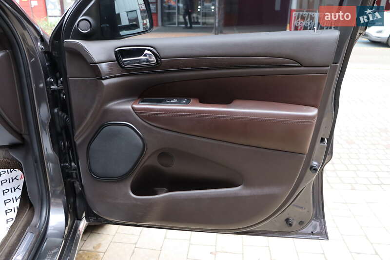 Внедорожник / Кроссовер Jeep Grand Cherokee 2014 в Львове