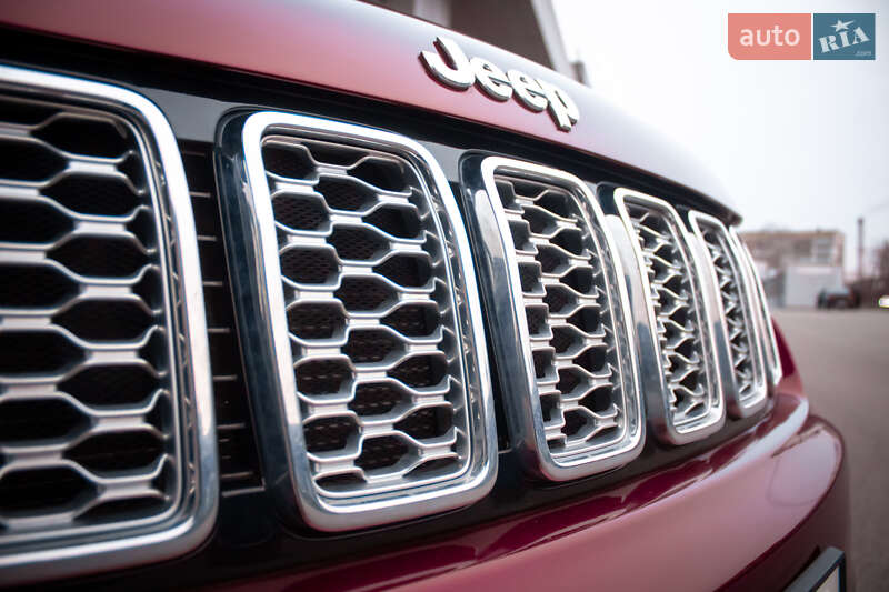 Внедорожник / Кроссовер Jeep Grand Cherokee 2017 в Киеве фото 43 Внедорожник / Кроссовер Jeep Grand Cherokee 2017 в Киеве