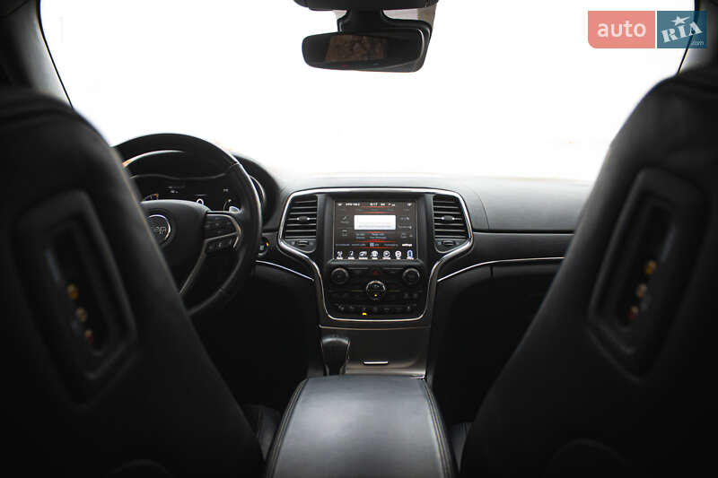 Внедорожник / Кроссовер Jeep Grand Cherokee 2017 в Киеве фото 15 Внедорожник / Кроссовер Jeep Grand Cherokee 2017 в Киеве