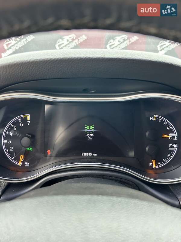Внедорожник / Кроссовер Jeep Grand Cherokee 2015 в Сумах фото 35 Внедорожник / Кроссовер Jeep Grand Cherokee 2015 в Сумах