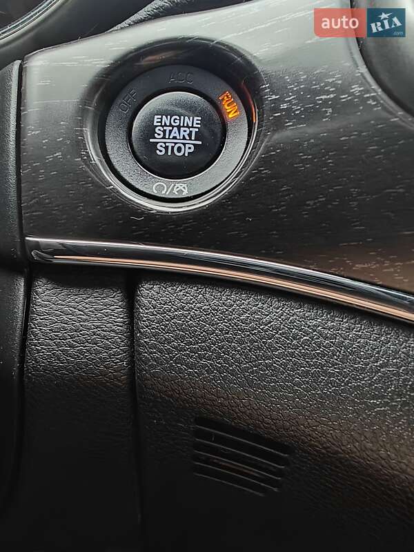 Внедорожник / Кроссовер Jeep Grand Cherokee 2018 в Киеве