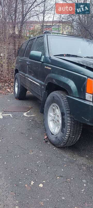 Внедорожник / Кроссовер Jeep Grand Cherokee 1995 в Хмельницком