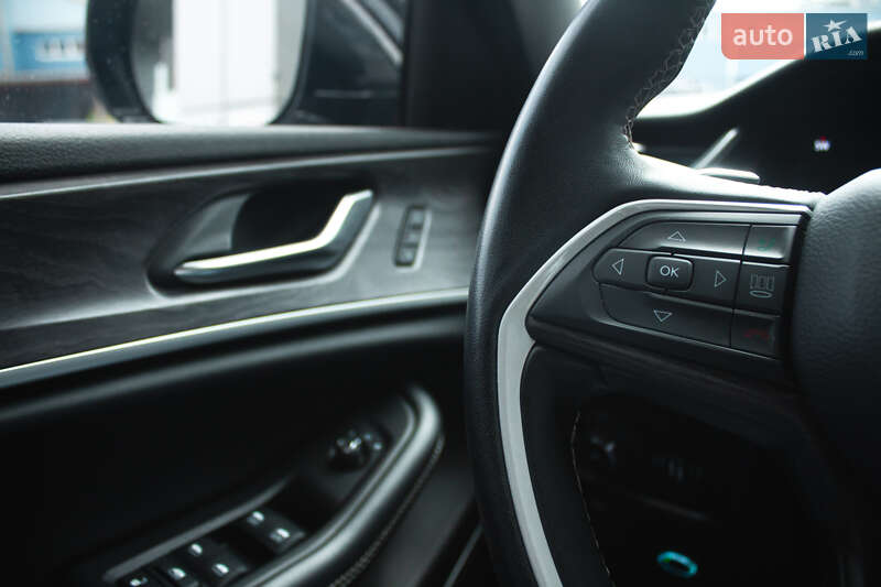 Внедорожник / Кроссовер Jeep Grand Cherokee 2022 в Киеве