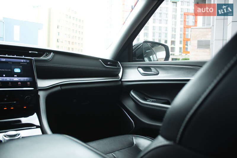 Внедорожник / Кроссовер Jeep Grand Cherokee 2022 в Киеве