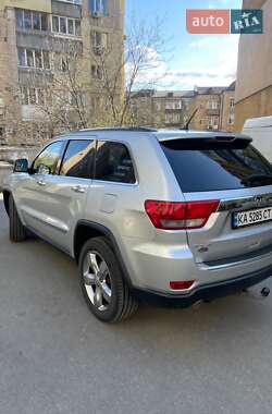 Внедорожник / Кроссовер Jeep Grand Cherokee 2011 в Киеве