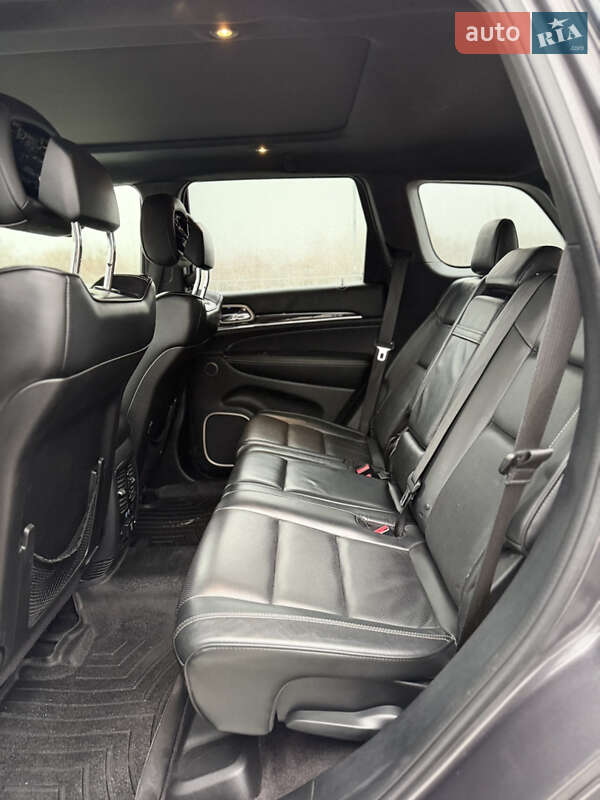 Позашляховик / Кросовер Jeep Grand Cherokee 2016 в Києві