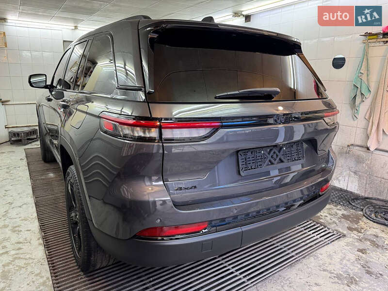 Внедорожник / Кроссовер Jeep Grand Cherokee 2023 в Киеве фото 49 Внедорожник / Кроссовер Jeep Grand Cherokee 2023 в Киеве