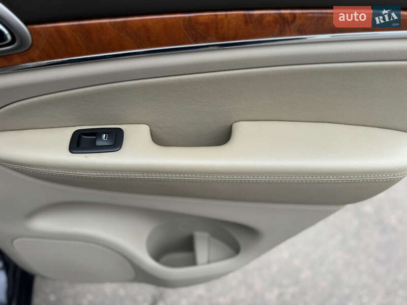 Внедорожник / Кроссовер Jeep Grand Cherokee 2012 в Киеве фото 46 Внедорожник / Кроссовер Jeep Grand Cherokee 2012 в Киеве