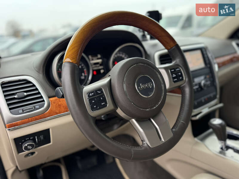 Внедорожник / Кроссовер Jeep Grand Cherokee 2012 в Киеве фото 69 Внедорожник / Кроссовер Jeep Grand Cherokee 2012 в Киеве