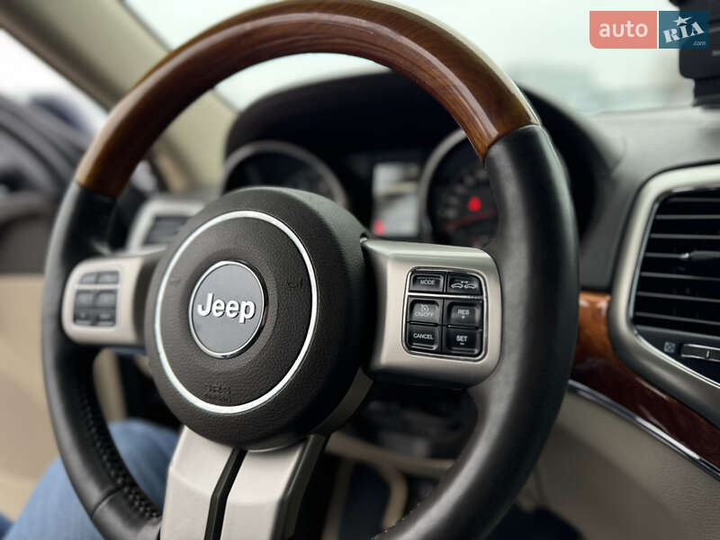 Внедорожник / Кроссовер Jeep Grand Cherokee 2012 в Киеве фото 77 Внедорожник / Кроссовер Jeep Grand Cherokee 2012 в Киеве