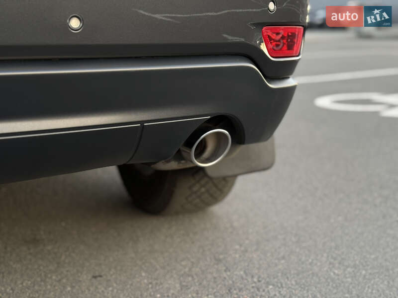 Внедорожник / Кроссовер Jeep Grand Cherokee 2011 в Киеве