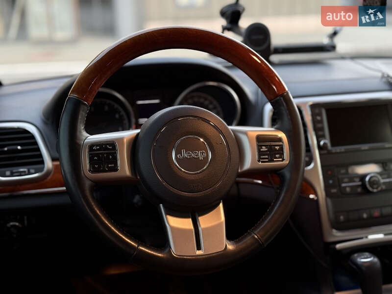 Внедорожник / Кроссовер Jeep Grand Cherokee 2011 в Киеве