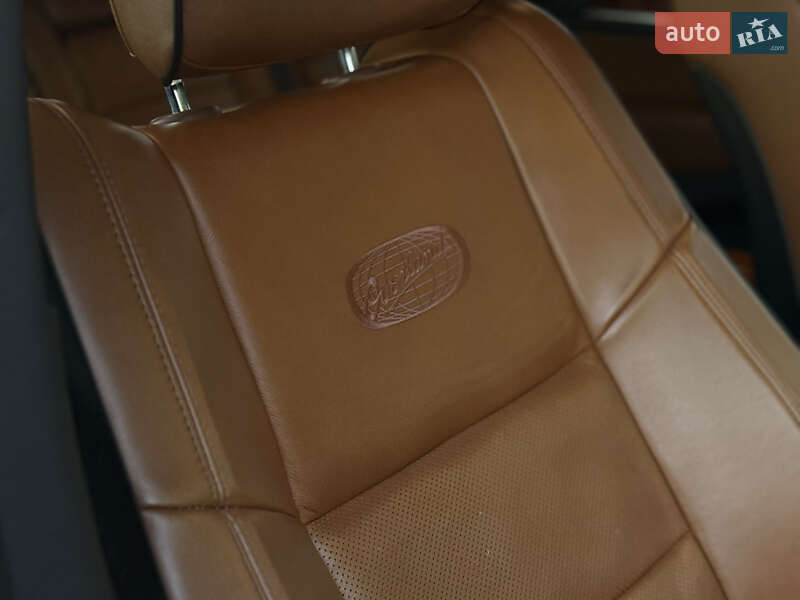 Внедорожник / Кроссовер Jeep Grand Cherokee 2011 в Киеве