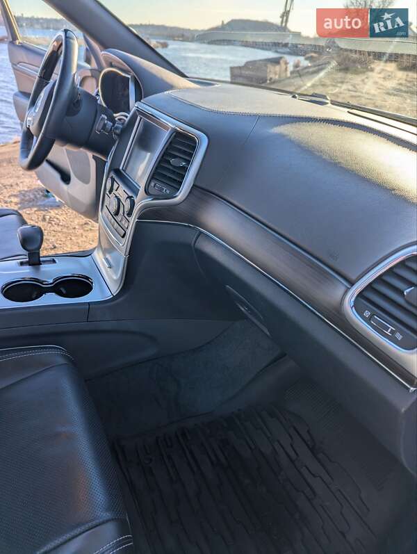 Позашляховик / Кросовер Jeep Grand Cherokee 2015 в Києві фото 28 Позашляховик / Кросовер Jeep Grand Cherokee 2015 в Києві