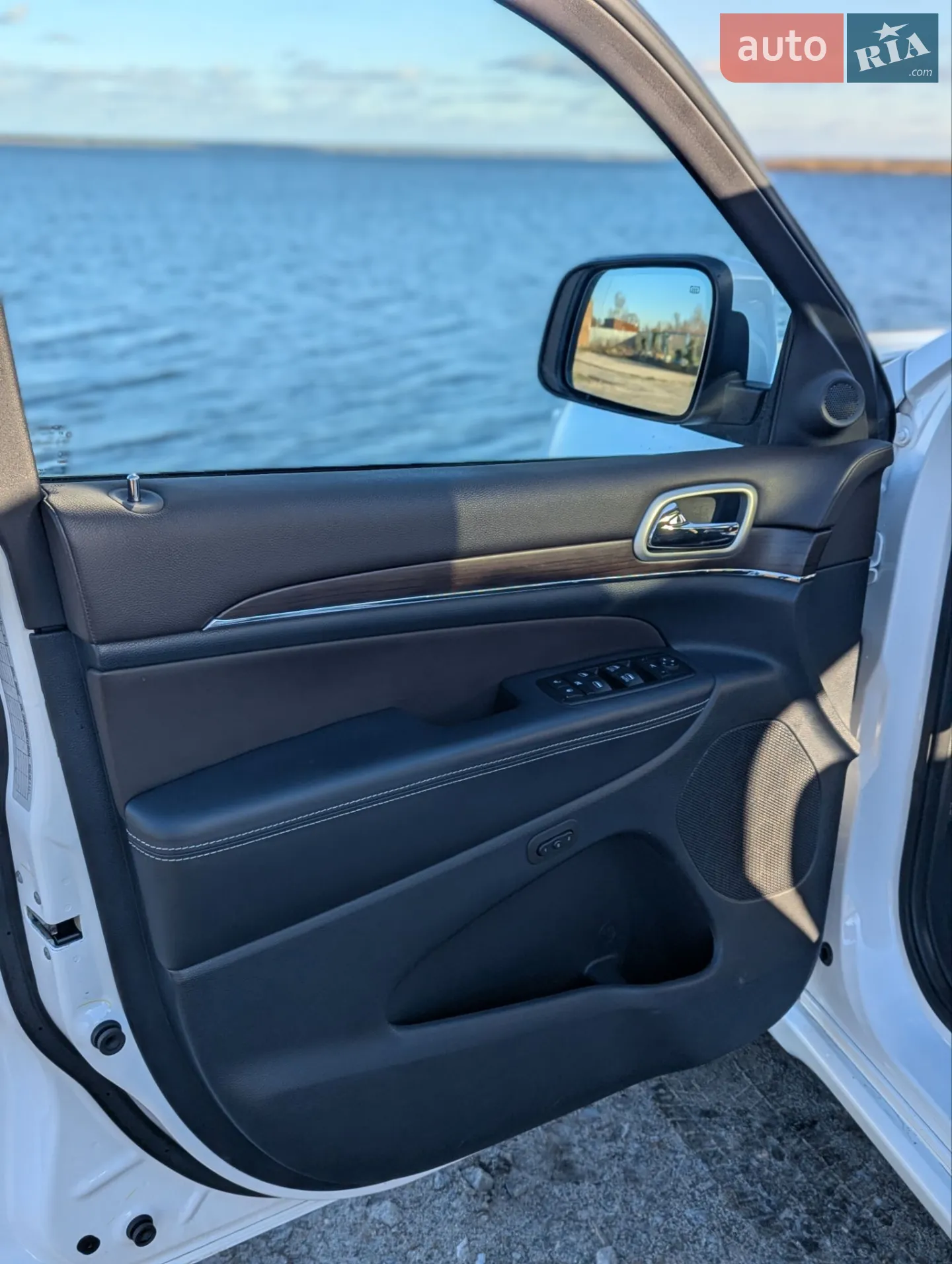 2015 Jeep Grand Cherokee - мініатюра 10