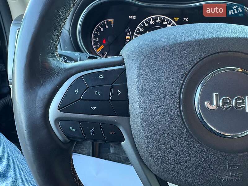 Позашляховик / Кросовер Jeep Grand Cherokee 2018 в Львові фото 27 Позашляховик / Кросовер Jeep Grand Cherokee 2018 в Львові